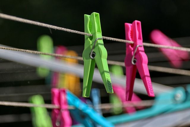 Suszarki Sufitowe na Pranie – Praktyczny Poradnik dla Malych Lazienek